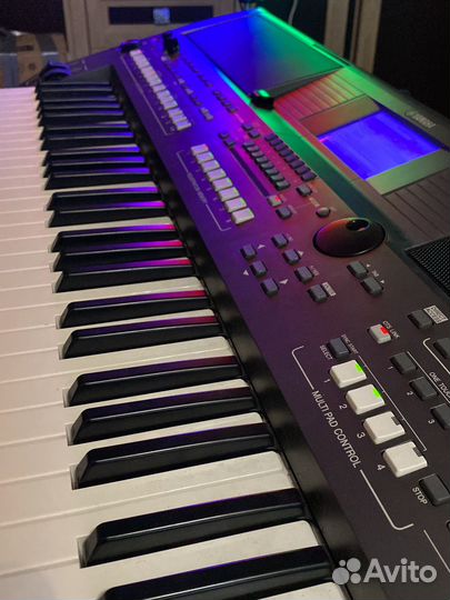 Yamaha PSR S 670