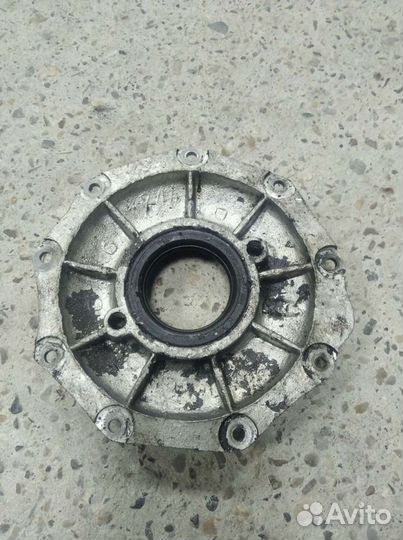 Крышка коленвала Урал