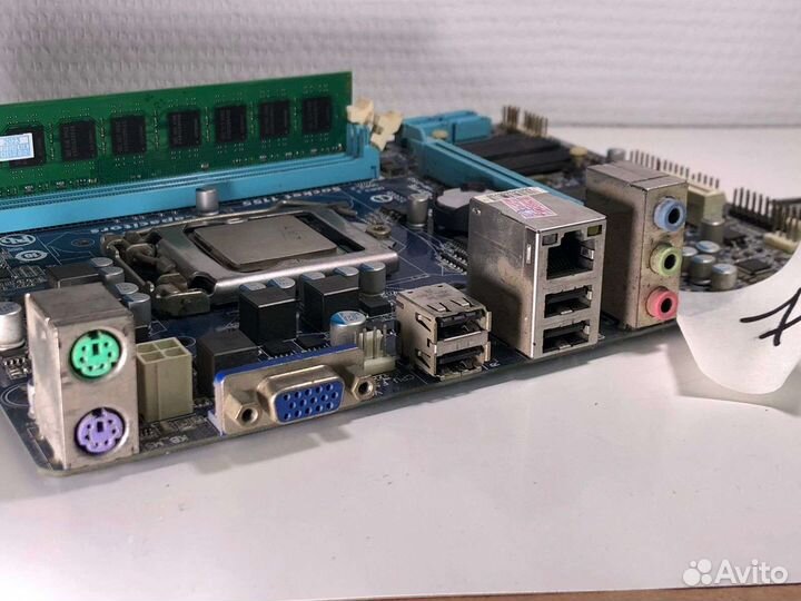 Материнская плата Gigabyte GA-H61M-DS2 с дефектом