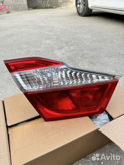 Задние фары оригинал camry 50