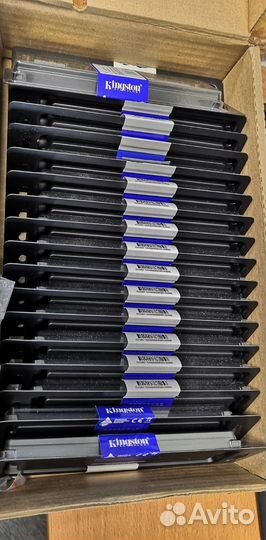 Оперативная память Kingston KVR1333D3D4R9S/8G