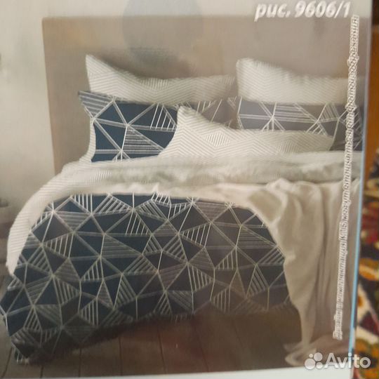 Комплект постельн белья 1,5 абсолютно новый