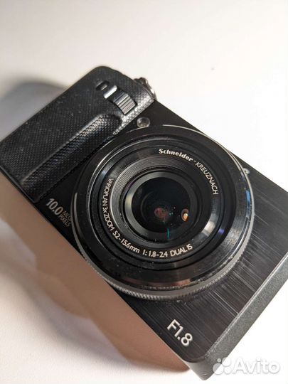 Стрит камера Samsung EX-1 f1.8