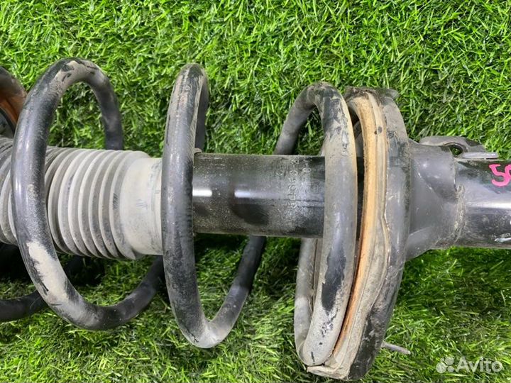 Стойка передняя правая Hyundai Santa Fe SM 2004