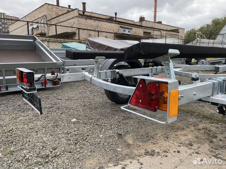 Прицеп для перевозки лодки до 4.5 м (Спутник Аква)
