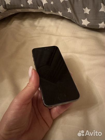 Телефон iPhone 5s