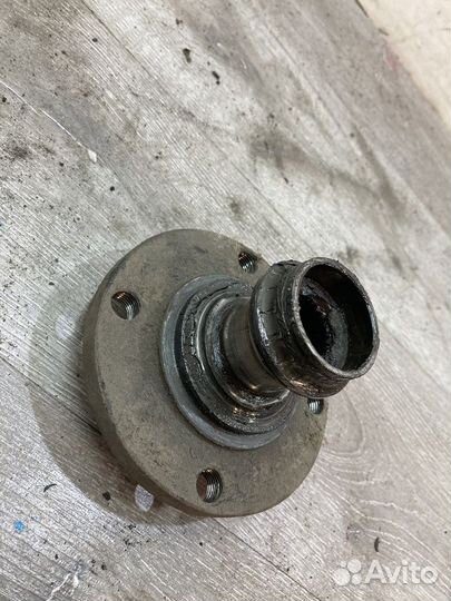 Ступица передняя Audi 80