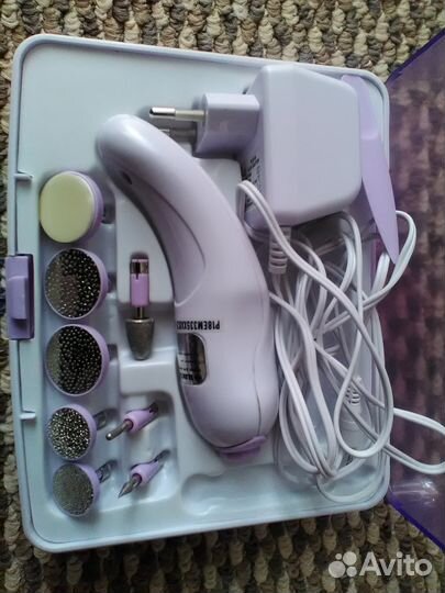 Продаю набор для маникюра