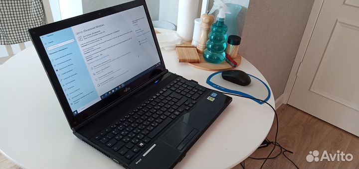 Fujitsu lifebook AH532