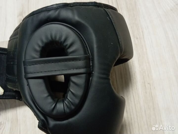 Боксерский шлем BoyBo