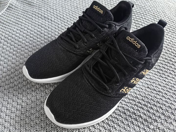 Кроссовки Adidas 23.5 см оригинал