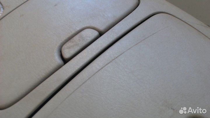 Бардачок Toyota Sequoia, 2001