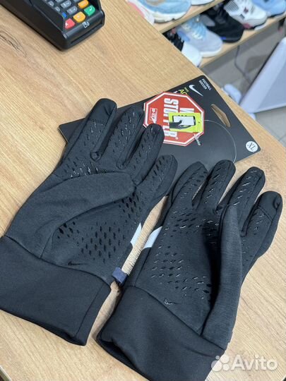 Перчатки nike drill hyperwarm