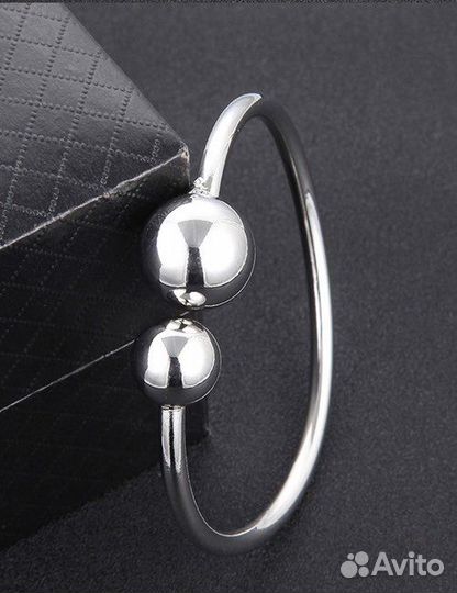 Жесткий браслет