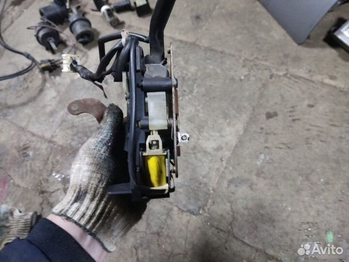 Кулиса АКПП Ford Escape