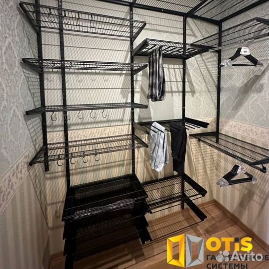 Гардеробная, раздвижные стеклянные двери купе