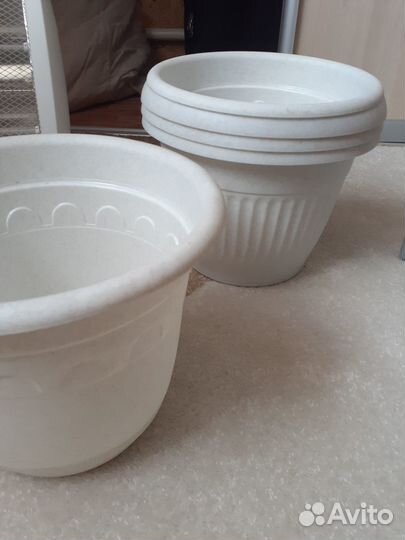 Горшок для цветов белый