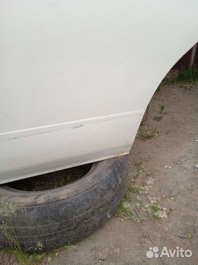 Дверь задняя левая Ниссан Блюберд EU14