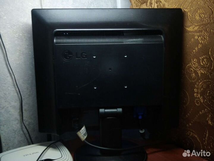 Монитор LG flatron L1734S