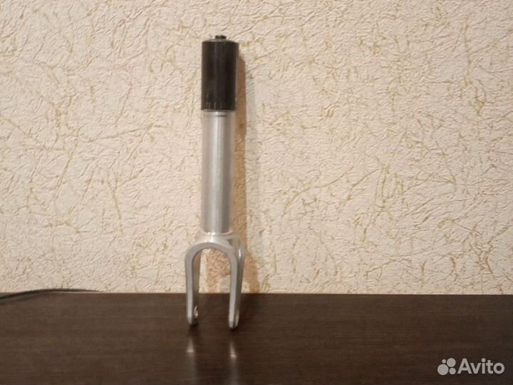 Вилка tech team yuri