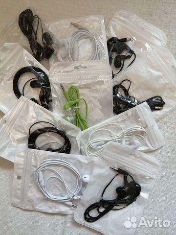 Наушники. Много наушников