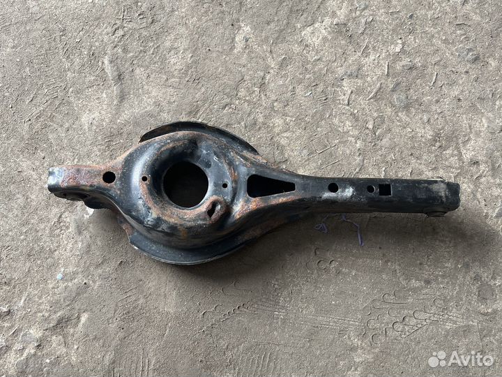 Задний правый рычаг форд эскейп 3