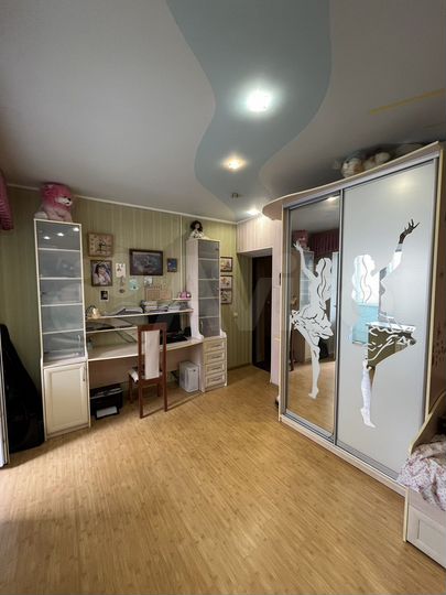 3-к. квартира, 120,7 м², 2/9 эт.