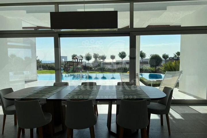 Дом 470 м² на участке 14 сот.