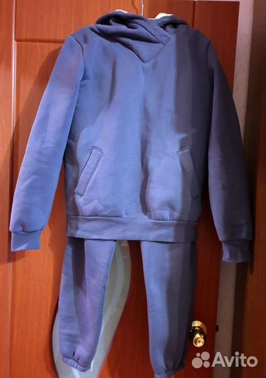 Новый женский зимний спортивный костюм