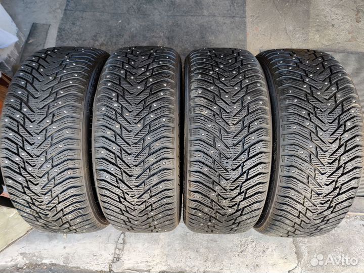 Nokian Tyres Hakkapeliitta 8 225/50 R17
