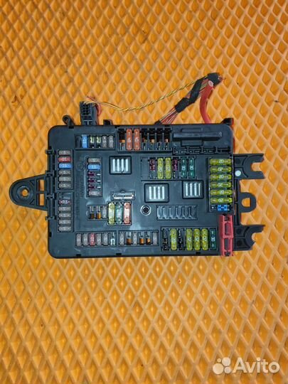 Блок предохранителей в багажнике BMW 3 серия F30