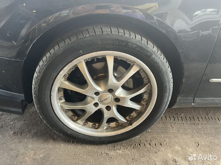 Литье r18 5x112 с резиной