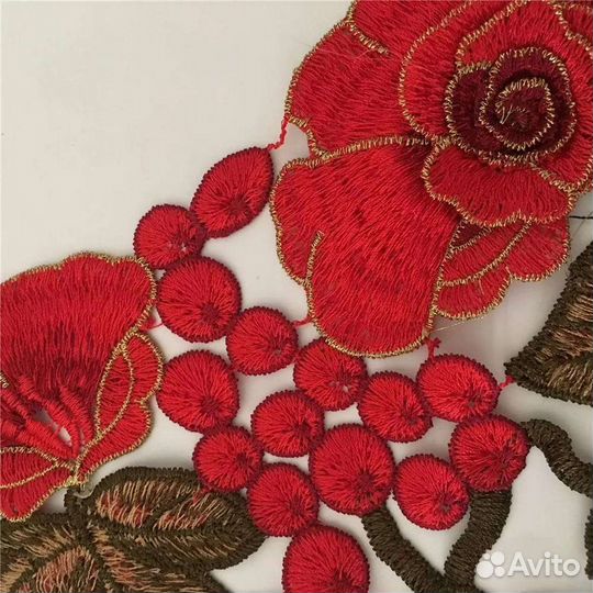 Новый кружевной воротник, нашивка