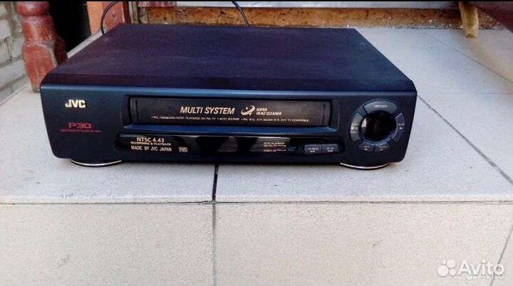 Видеомагнитофон JVC