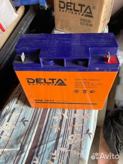 Аккумуляторная батарея Delta DTM 1217 (12V / 17Ah)