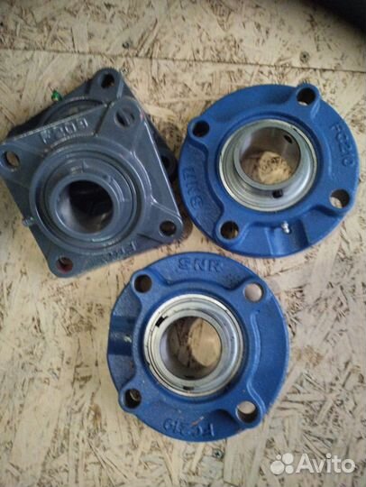 Подшипники 209, 210