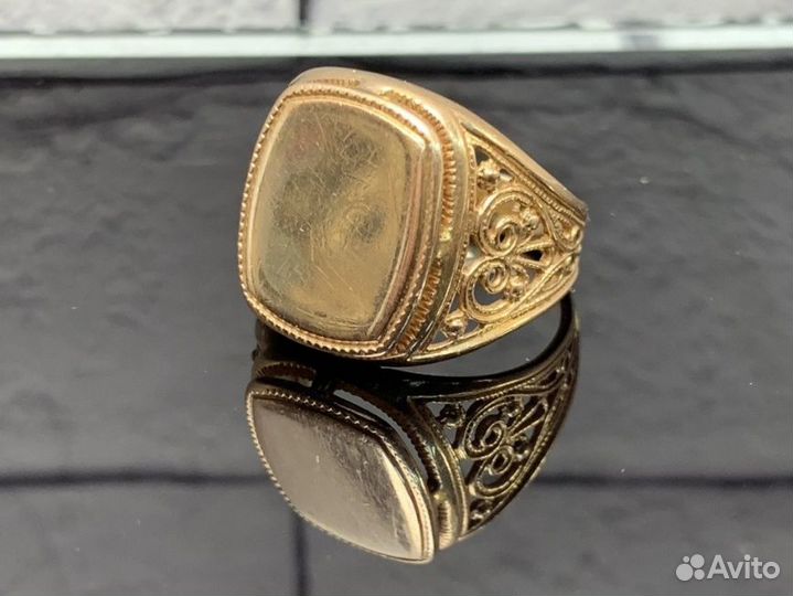 Золотая печатка 583 пробы массой 5.9 грамма (18.5