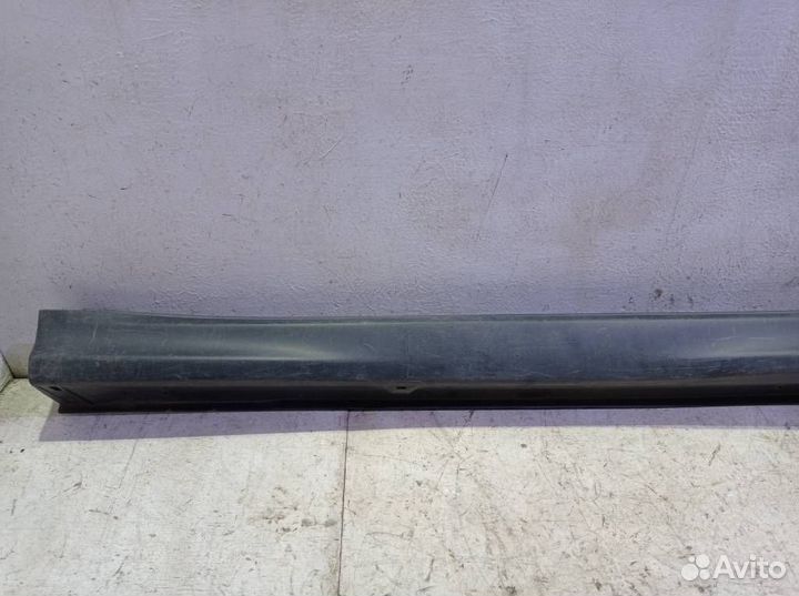 Накладка на правый порог