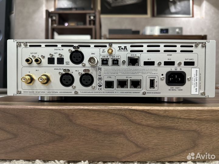 Усилитель цап для наушников T+A HA 200