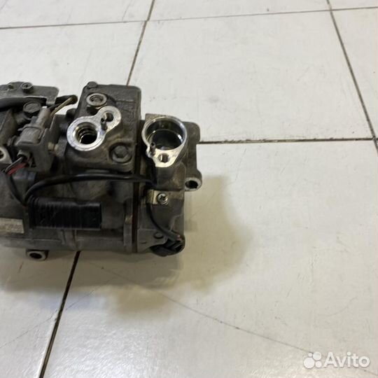 Компрессор кондиционера Mercedes-Benz M-Class ML W