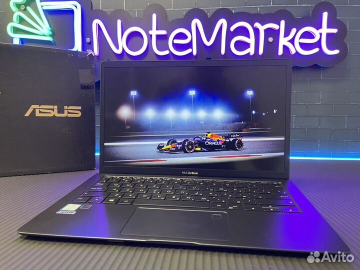 Ноутбук Asus Zenbook i5/8GB/512SSD