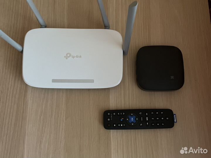 Тв приставка Mowix и Wi-fi роутер TP-Link EC220-G5