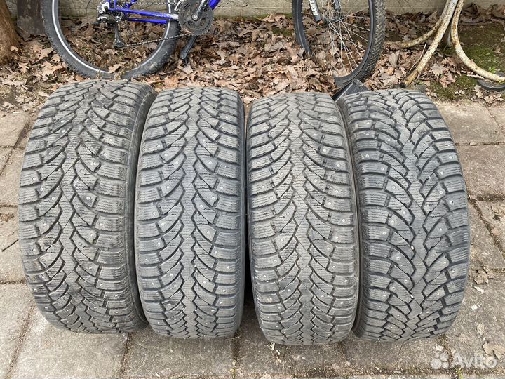 Pirelli Formula Ice 205/60 R16