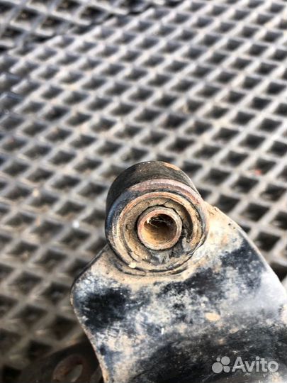 Крепление амортизатора 139QMB R12