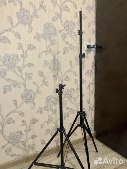 Штатив для фототехники