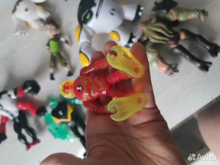 Фигурки Бен тен омнитрикс