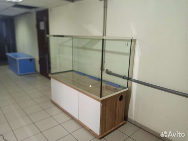 Аквариум 740 для продажи живой рыбы комплект обору