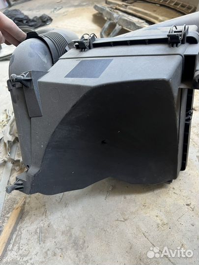 Корпус воздушного фильтра w202