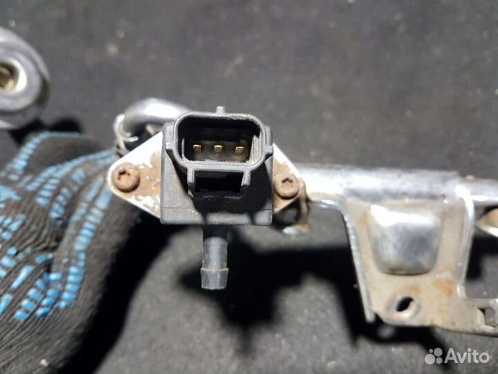 Топливная рампа ford focus 1 2.0 split port