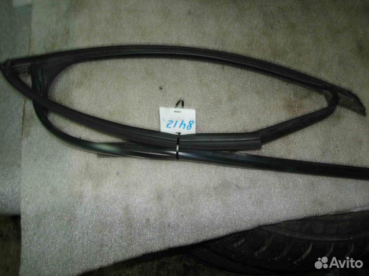 Уплотнитель Ford Focus II 2005-2008